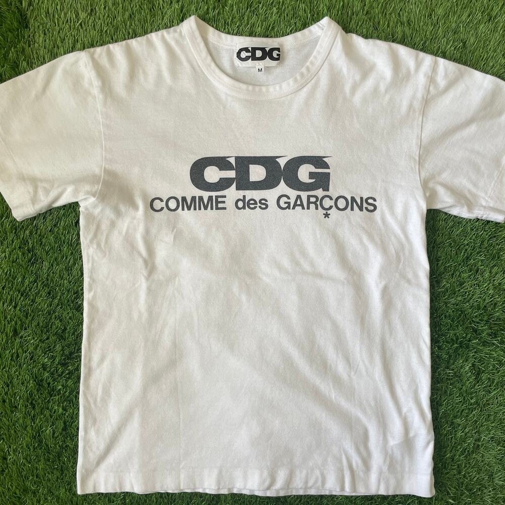 Cdg White Spellout Tee - image 1